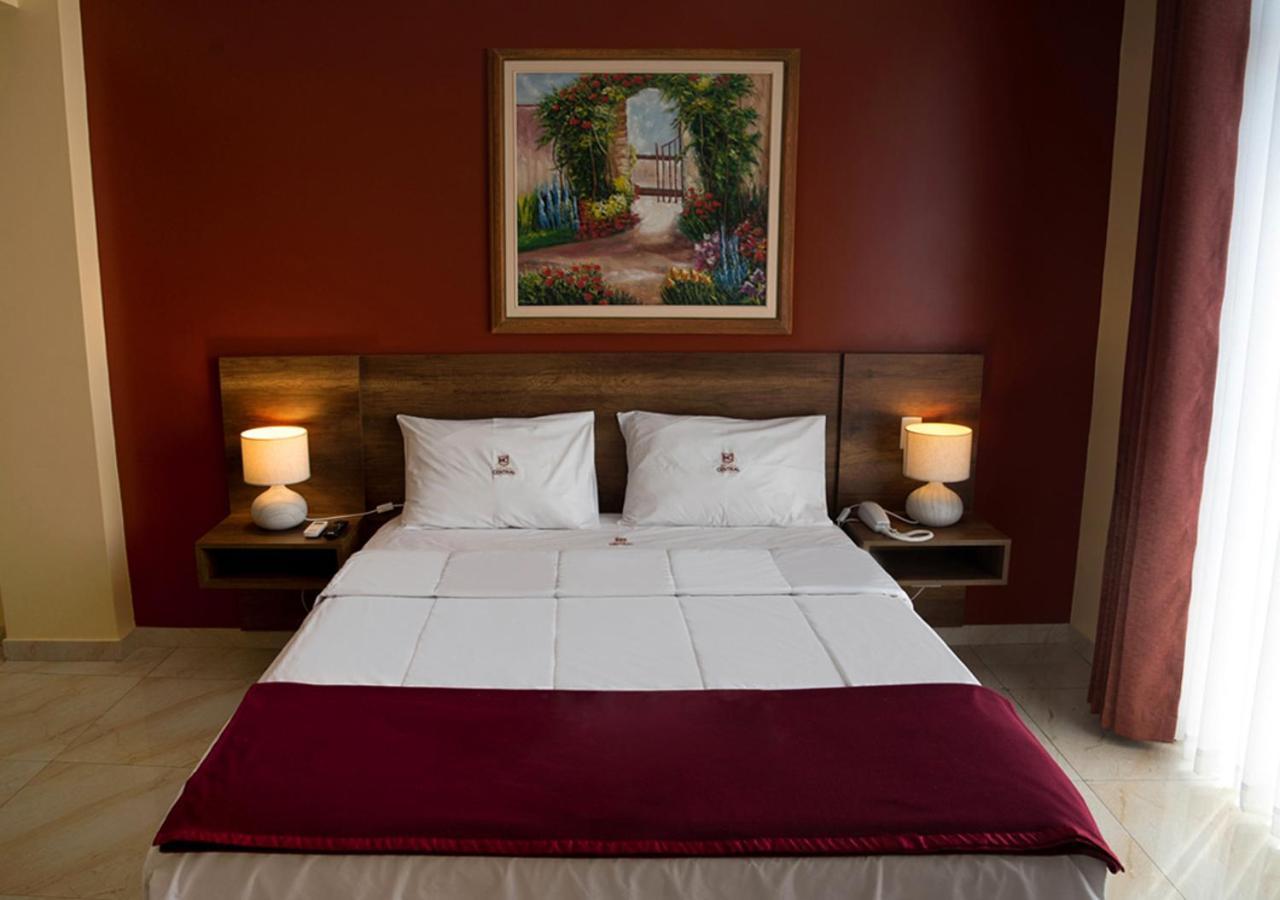 Hotel Central Trujillo Buitenkant foto