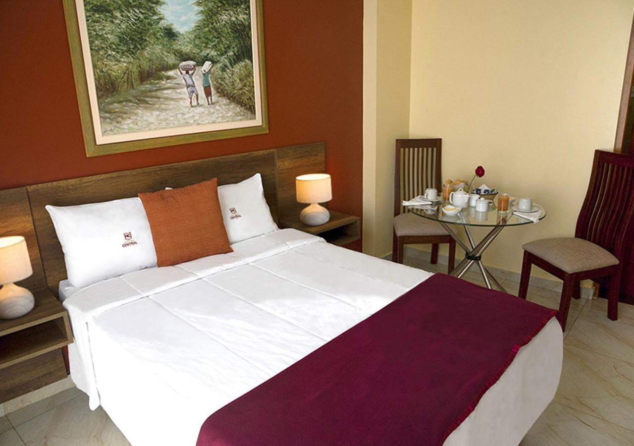Hotel Central Trujillo Buitenkant foto